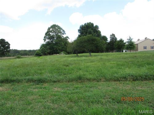 2 Northwood Rd, Cuba, MO, 65453-9700 | Card Image