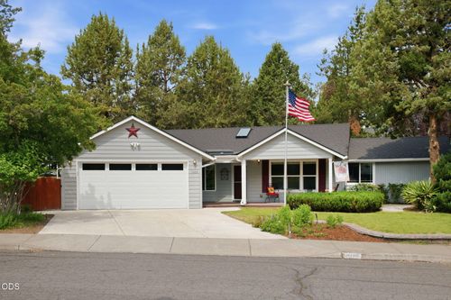 1105 Se Palmwood Ct, Bend, OR, 97702-2335 | Card Image