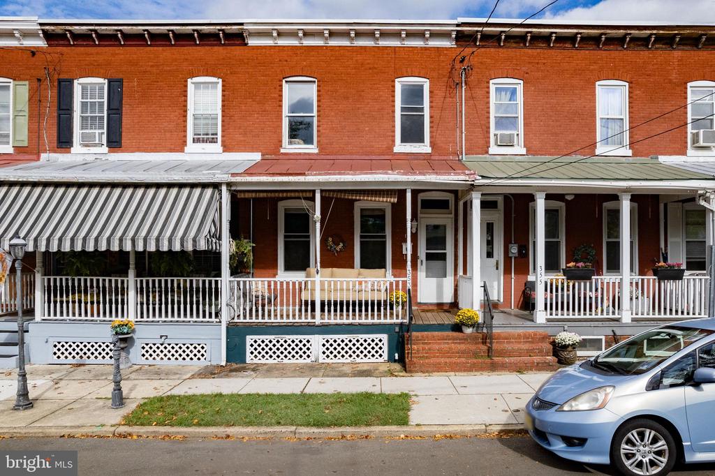 Oliver St, Bordentown, NJ 08505