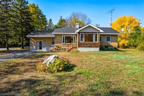102 Iron Mine Rd, Lanark, ON, K0G1K0 | Card Image