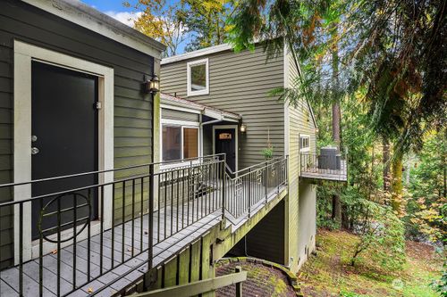 4-1-4235 155th Place Se, Bellevue, WA, 98006 | Card Image