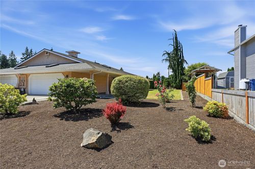 d-11624 46th Ave Ne, Marysville, WA, 98271-8580 | Card Image