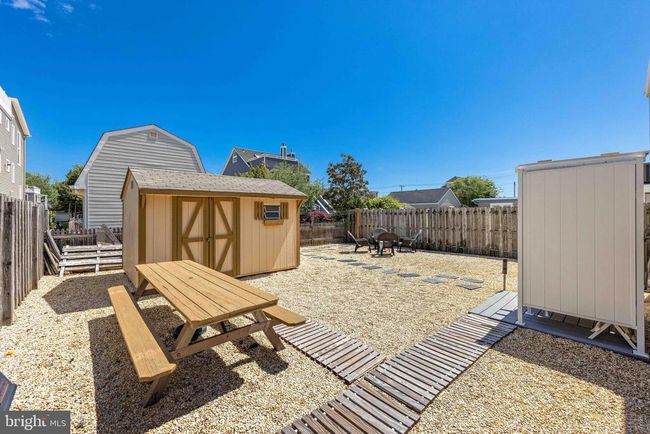 215 W 23 Rd St, House other with 3 bedrooms, 1 bathrooms and null parking in SHIP BOTTOM NJ | Image 20