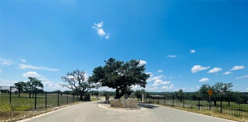 150 Redemption Ave, Dripping Springs, TX, 78620-3273 | Card Image