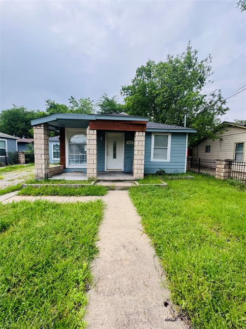 7539 Red Bud Dr, Dallas, TX, 75227-3920 | Card Image