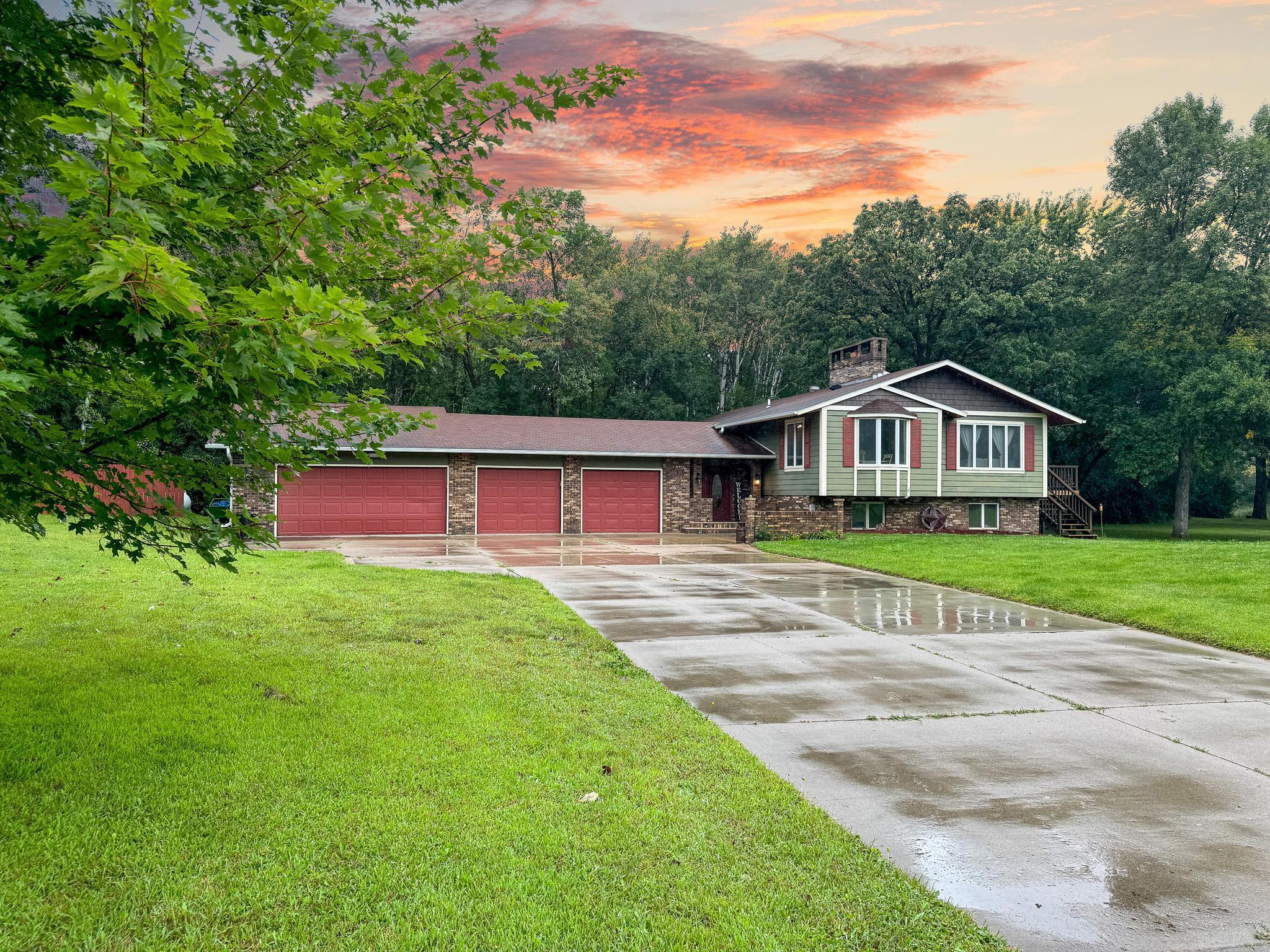 Rus Dic Cir, Fergus Falls, MN 56537