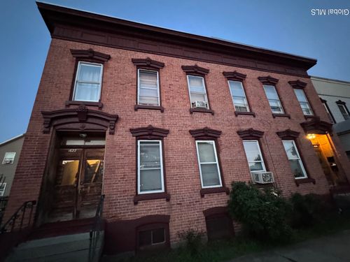1622 4th Ave, Watervliet, NY, 12189-2725 | Card Image
