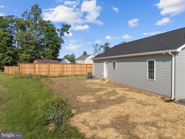 33 Barrington Dr, House other with 3 bedrooms, 2 bathrooms and null parking in STANARDSVILLE VA | Image 6