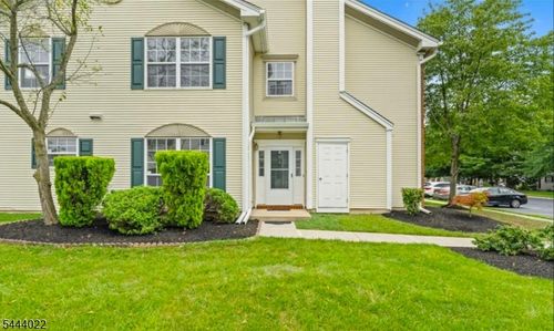 32 Cabot Way, Franklin Park, NJ, 08823-1764 | Card Image