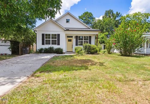 303 Godwin St, Selma, NC, 27576-2637 | Card Image