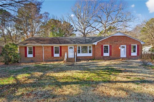 207 Beechwood Dr, Suffolk, VA, 23434-6705 | Card Image