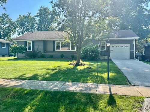 3940 Forest Ave, Downers Grove, IL, 60515-2055 | Card Image