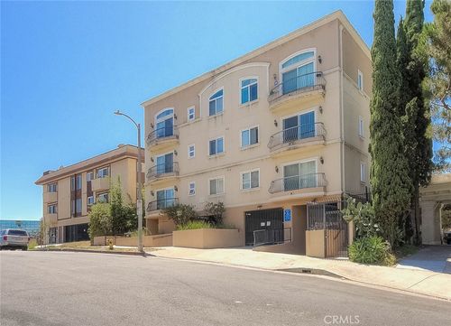 971 S St Andrews, Los Angeles, CA, 90019 | Card Image