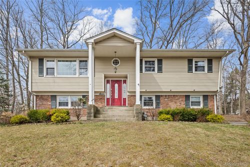 7 Jacqueline Rd, Monsey, NY, 10952-5208 | Card Image