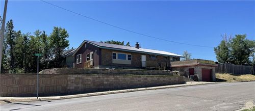 601 12th St, Circle, MT, 59215-7588 | Card Image