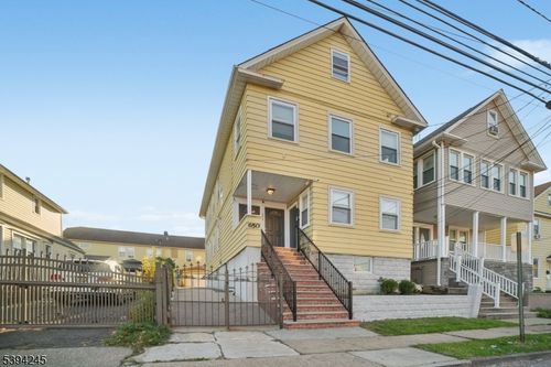 648 Myrtle St, Elizabeth, NJ, 07202-2620 | Card Image