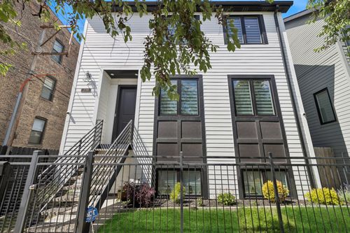218 E 46th St, Chicago, IL, 60653-3906 | Card Image