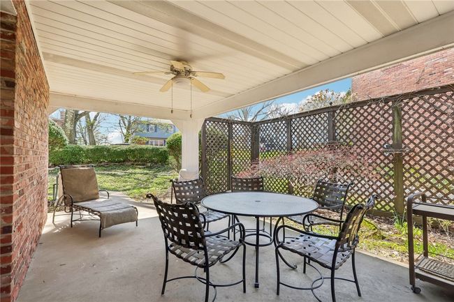 Covered Patio with trellis | Image 31