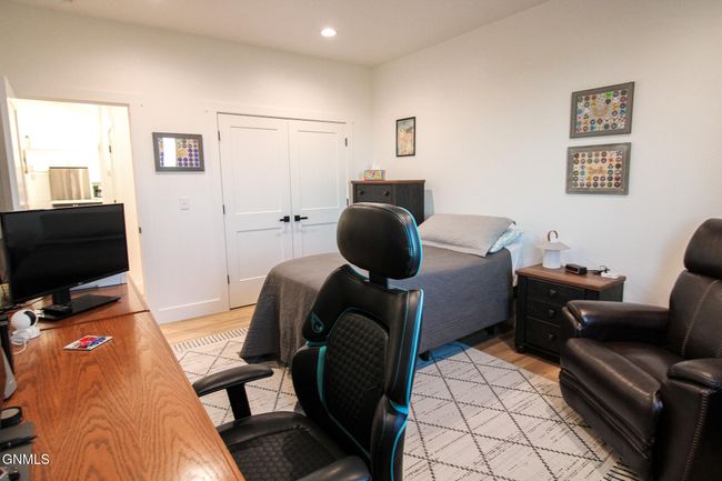 8127 Hawktree Dr, Townhouse with 3 bedrooms, 2 bathrooms and null parking in Bismarck ND | Image 56