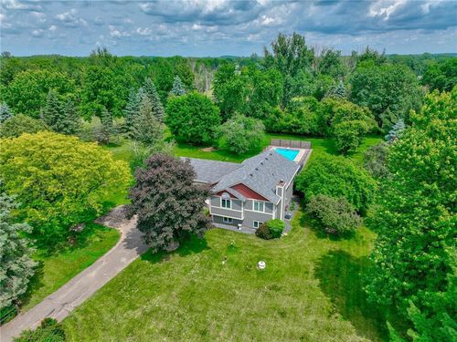 940 Ridge Pass, HUDSON, WI, 54016-7502 | Card Image
