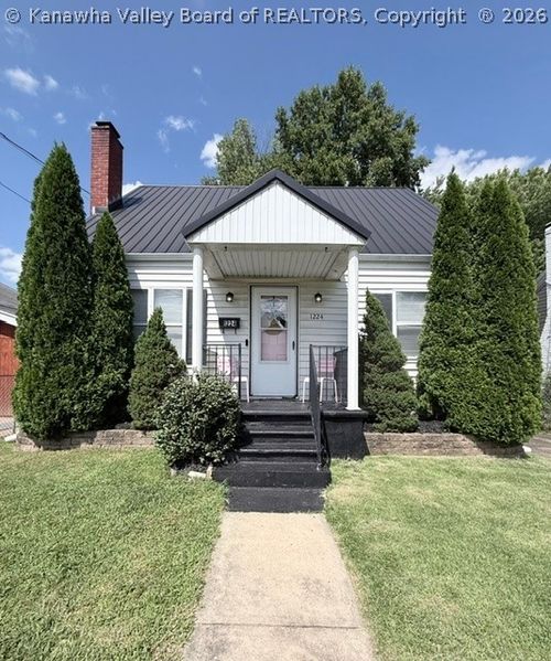 1224 Moore Ave, Dunbar, WV, 25064-2522 | Card Image