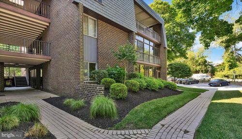 2-5 Stonehenge Cir, PIKESVILLE, MD, 21208-3226 | Card Image