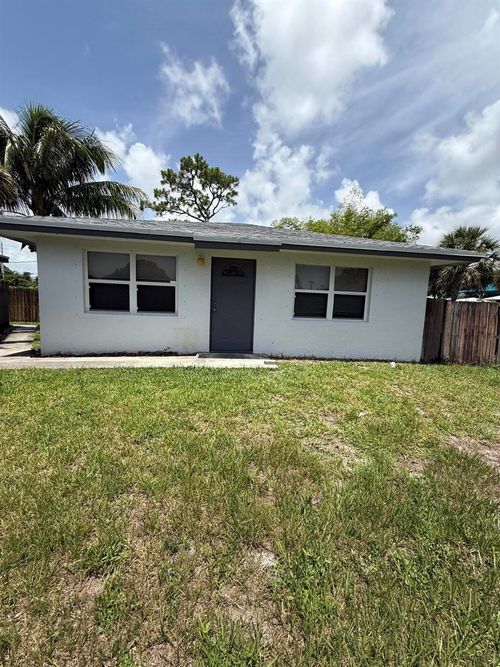 b-3961 Park Lane, Palm Springs, FL, 33406 | Card Image