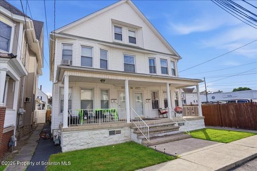 927-925-927 W Elm St, Scranton, PA, 18504-3523 | Card Image