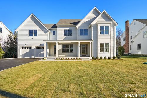 18 Woodhill Rd, Westport, CT, 06880-5610 | Card Image