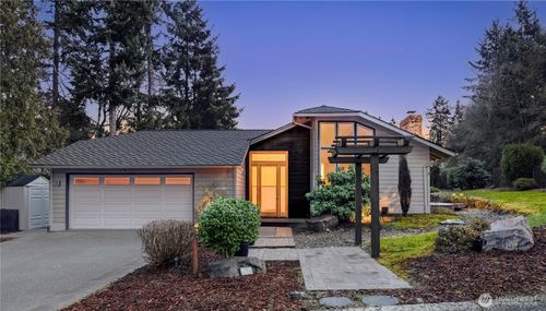 6006 105th Ave Ne, Kirkland, WA, 98033-7019 | Card Image