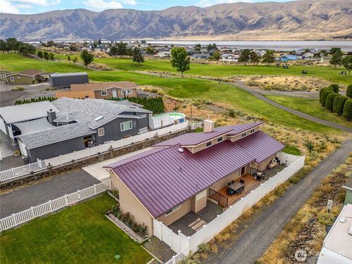 210 Pear Pl Sw, Mattawa, WA, 99349-1979 | Card Image
