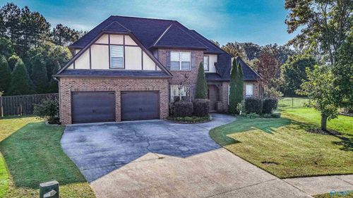 127 Windridge Way Sw, Huntsville, AL, 35824-3109 | Card Image