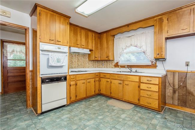 12100 Brookview Dr, House other with 3 bedrooms, 1 bathrooms and null parking in Midlothian VA | Image 8