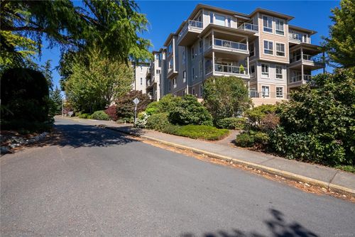 110-121 Aldersmith Pl, Victoria, BC, V9A7M7 | Card Image