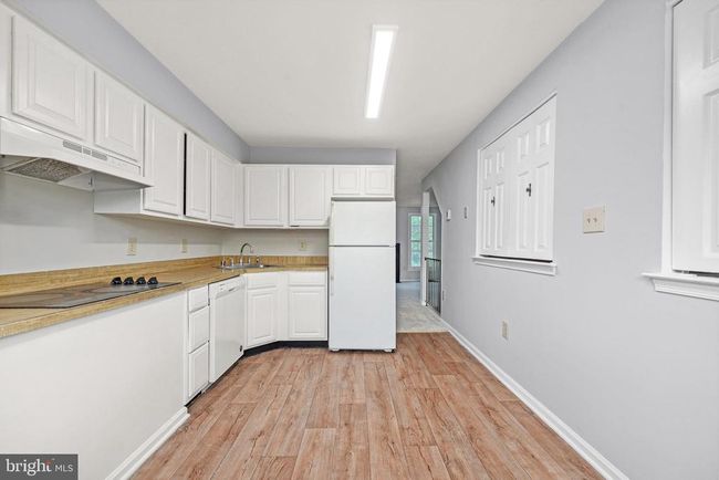 7923 Brighton Way, Townhouse with 3 bedrooms, 2 bathrooms and null parking in MANASSAS VA | Image 8