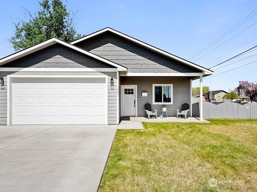 1004 W Virginia St, Moses Lake, WA, 98837-1459 | Card Image