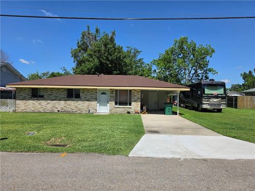 704 Arnold Ave, River Ridge, LA, 70123-1212 | Card Image