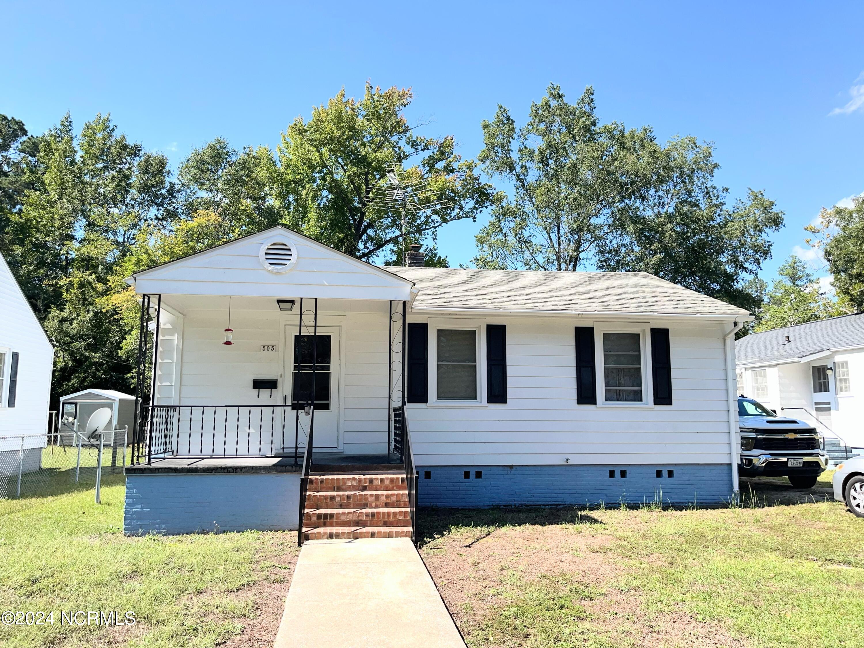 Williams St, Laurinburg, NC 28352