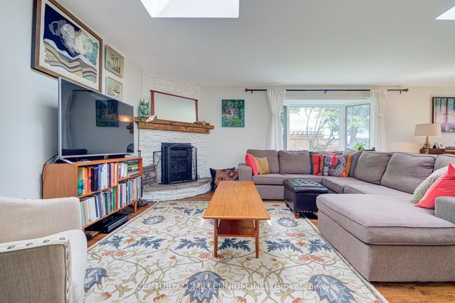52 Greystone Cres, House other with 4 bedrooms, 2 bathrooms and 2 parking in Brampton ON | Image 9