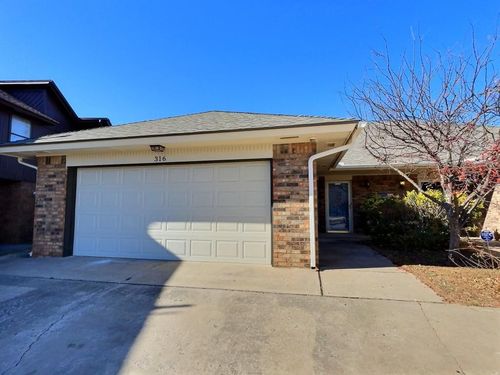 316 Town Park Road, Norman, OK, 73072 | Card Image