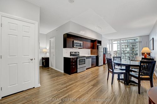 714-105 The Queensway, Toronto, ON, M6S5B5 | Card Image