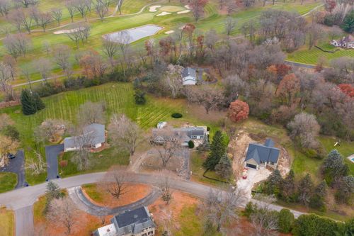 2753302 Burnell Dr, Waukesha, WI, 53189-6016 | Card Image