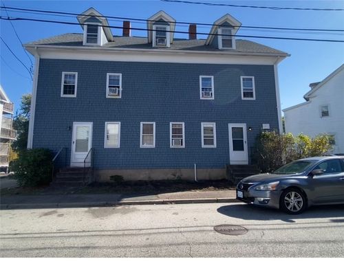 1 River St, West Warwick, RI, 02893-1158 | Card Image