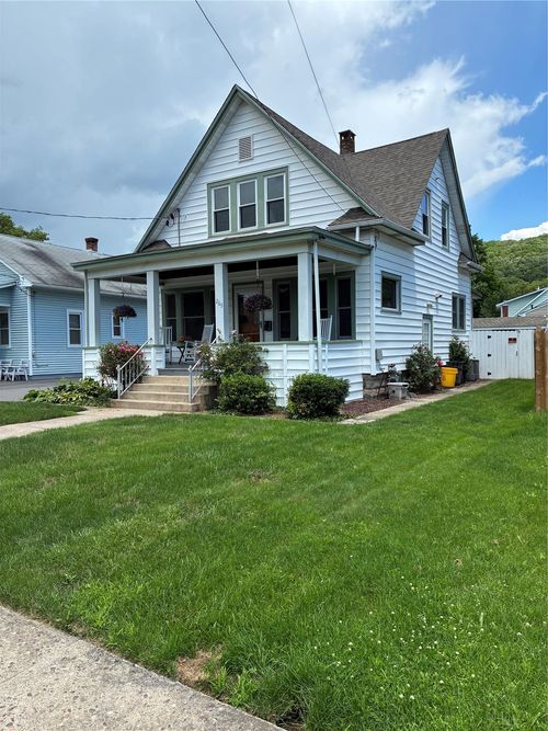 265 W Main St, Port Jervis, NY, 12771-2716 | Card Image