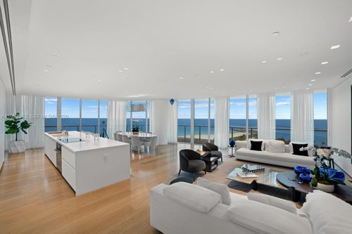 110607-100 S Pointe Dr, Miami Beach, FL, 33139 | Card Image