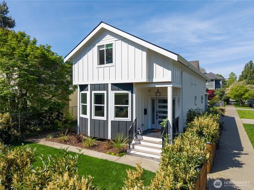 351 17th Ave E, Seattle, WA, 98112-5810 | Card Image