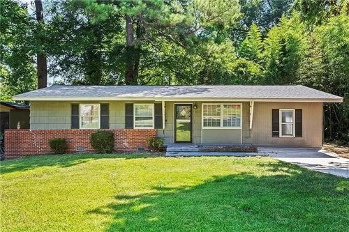 4090 Tara Dr, Forest Park, GA, 30297-1028 | Card Image