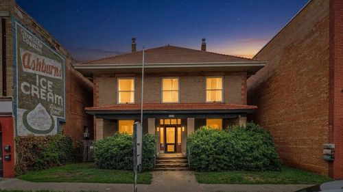 611 W Main St, Denison, TX, 75020-3209 | Card Image