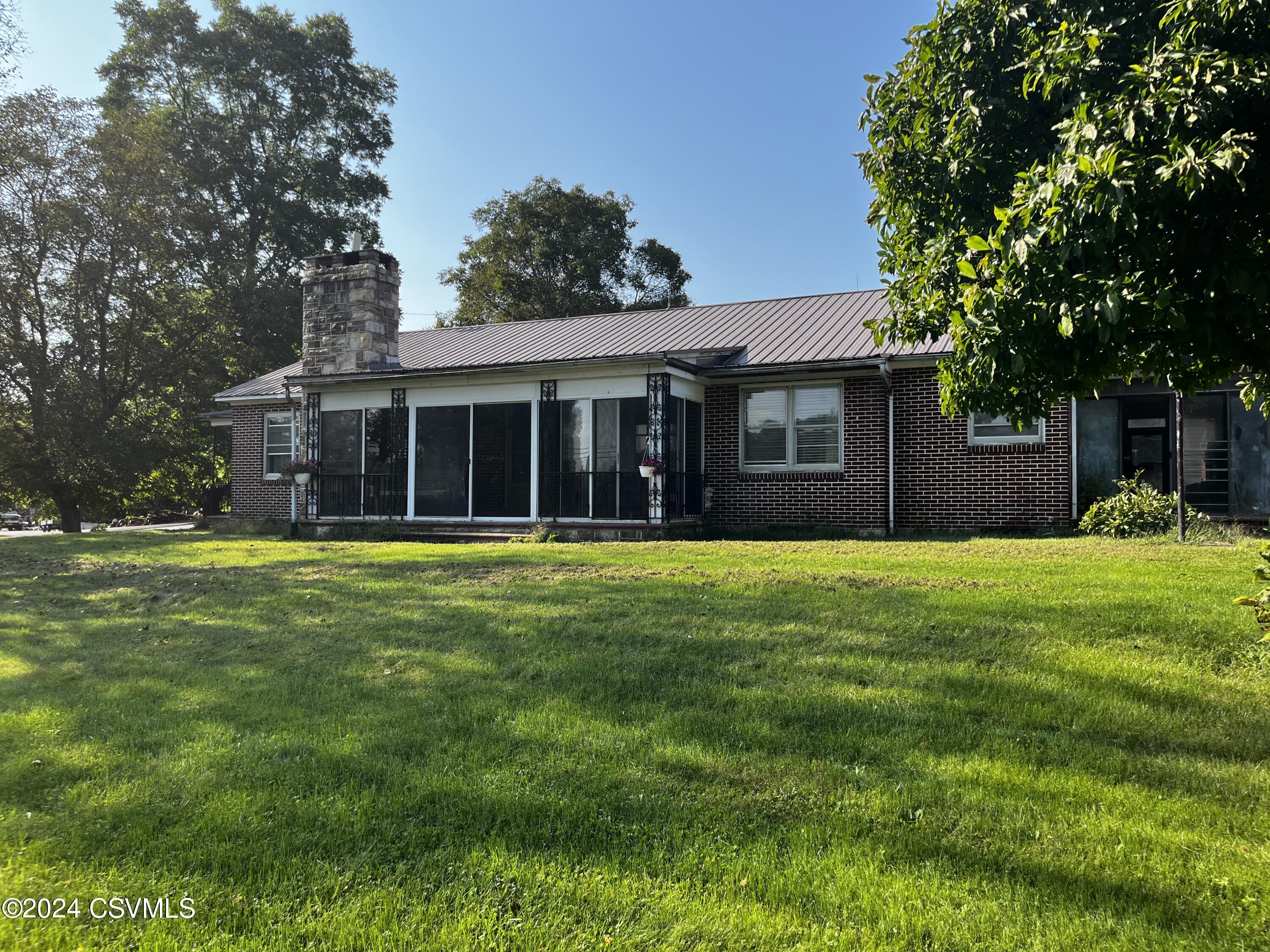 Broadway Rd, Milton, PA 17847