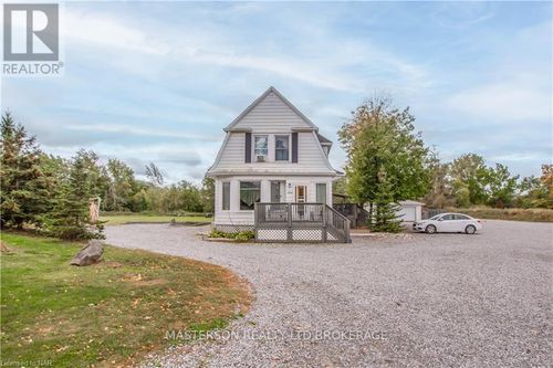9268 Lundy'S Lane, Niagara Falls, ON, L2H0T5 | Card Image